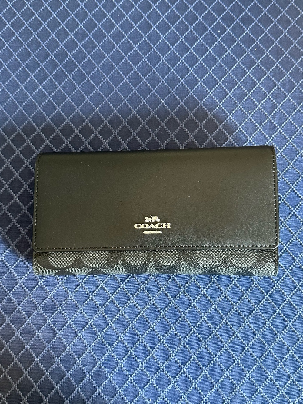 Coach Slim Trifold long Wallet